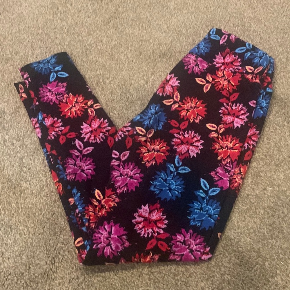 Lularoe girl’s one size leggings